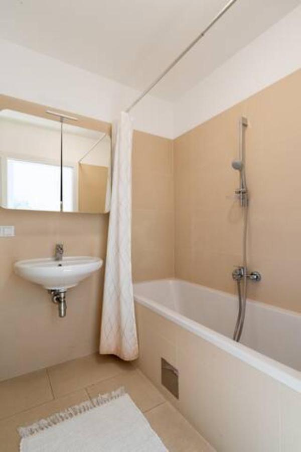 Near Lake Fully Furnished Beautiful Apartment Vienna Luaran gambar